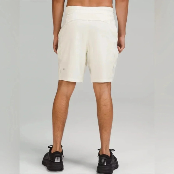 Lululemon atlético Short - Picture 2 of 16